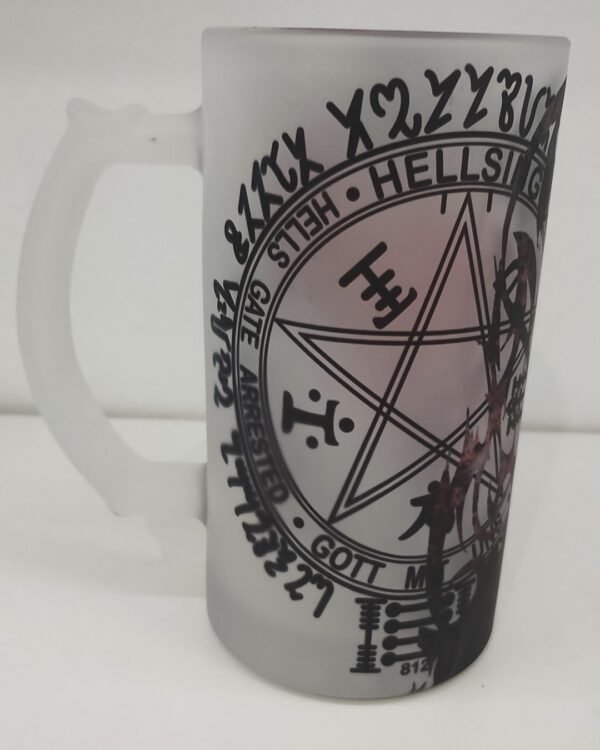 Chopp Hellsing, Alucard