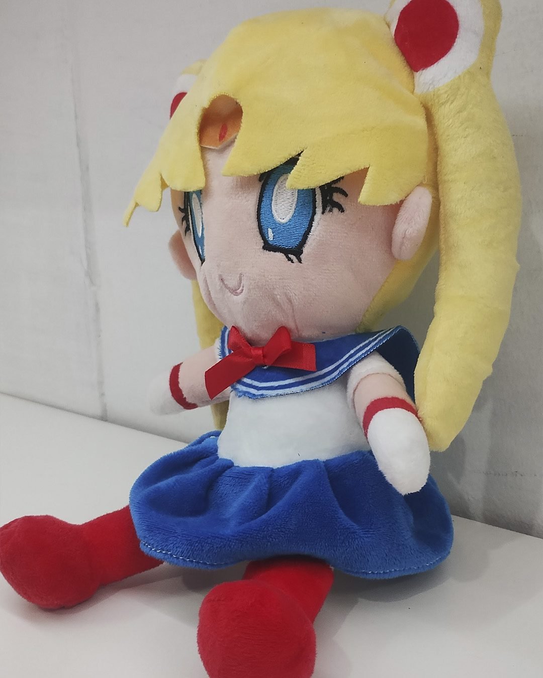 Lot de 3 peluches Sailor Moon Usagi Hello Kitty Collab Bandai 30e